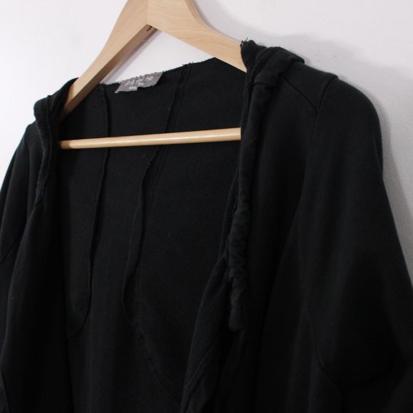 *Pistache Black Cape Sweater - Picture 7 of 11